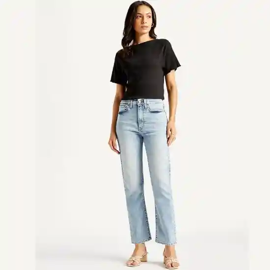 Levi's Women's Straight Fit Mid-Rise Casual Ankle Length Jeans